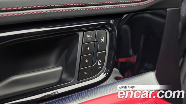 Porsche Panamera 2025 — photo 39