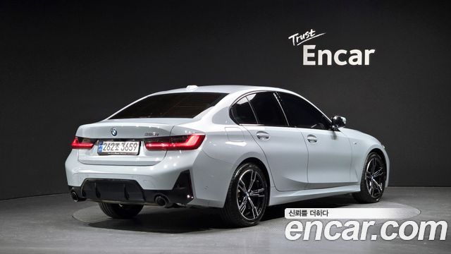 BMW 3-Series 2025 — photo 2