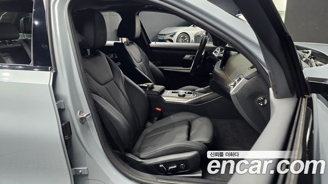 BMW 3-Series 2025 — photo 13