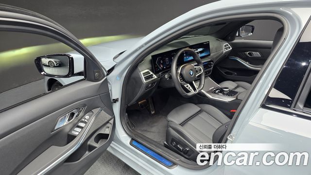 BMW 3-Series 2025 — photo 17