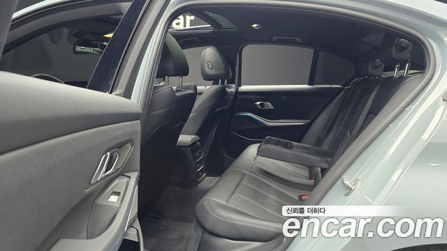 BMW 3-Series 2025 — photo 18