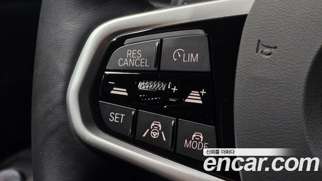 BMW 3-Series 2025 — photo 24