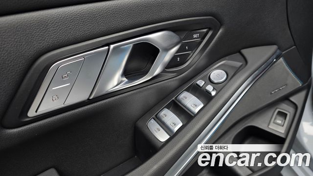 BMW 3-Series 2025 — photo 27