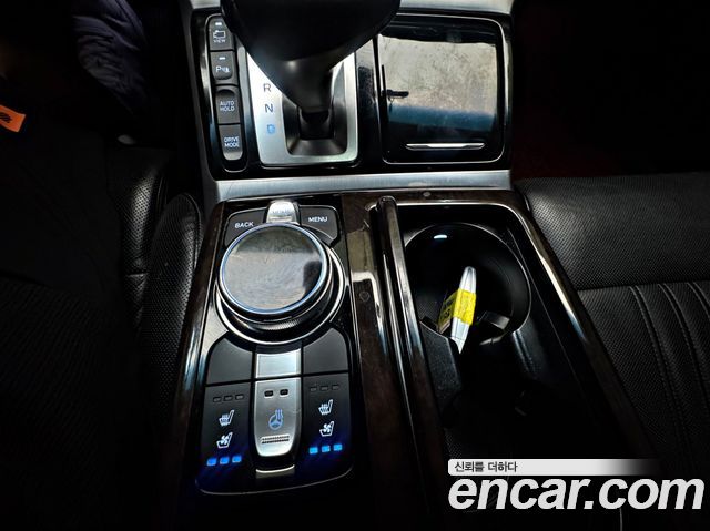 Genesis EQ900 2017 — photo 19