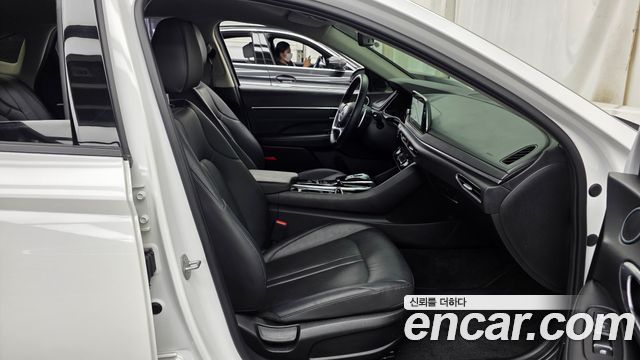 Hyundai Sonata 2022 — photo 17