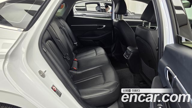 Hyundai Sonata 2022 — photo 18
