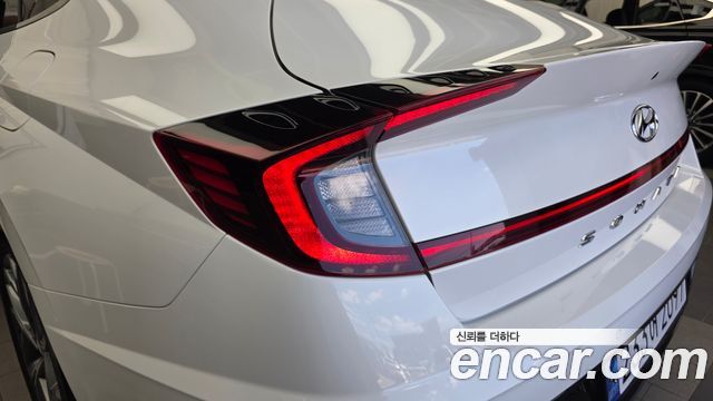 Hyundai Sonata 2022 — photo 9