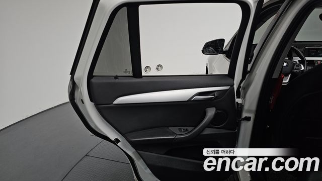 BMW X1 2019 — photo 15