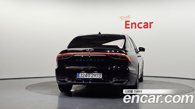 Hyundai Grandeur 2023 — photo 4