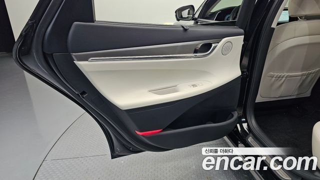 Hyundai Grandeur 2023 — photo 15