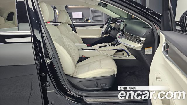 Hyundai Grandeur 2023 — photo 16