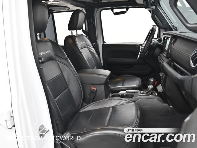 Jeep Wrangler 2020 — photo 10
