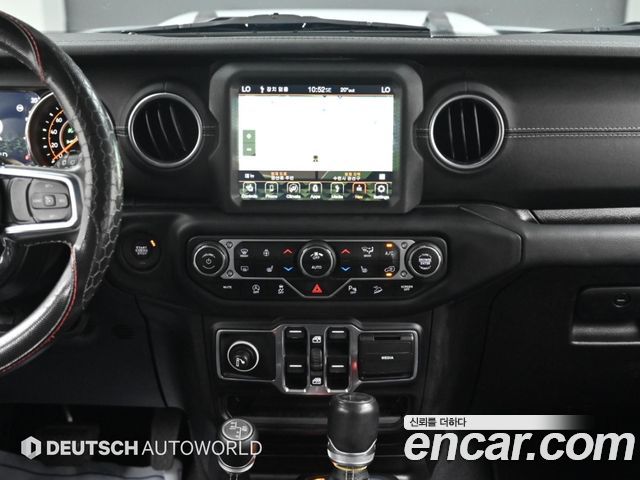 Jeep Wrangler 2020 — photo 14