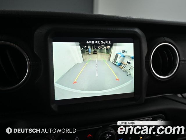 Jeep Wrangler 2020 — photo 15