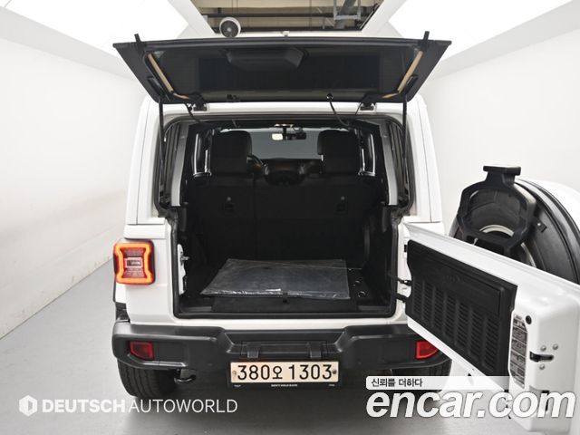 Jeep Wrangler 2020 — photo 19