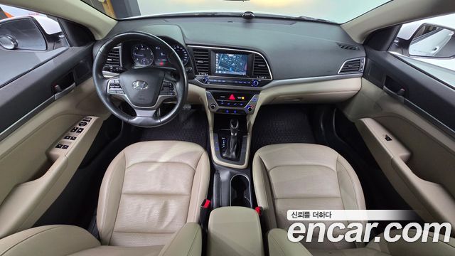 Hyundai AVANTE 2016 — photo 10