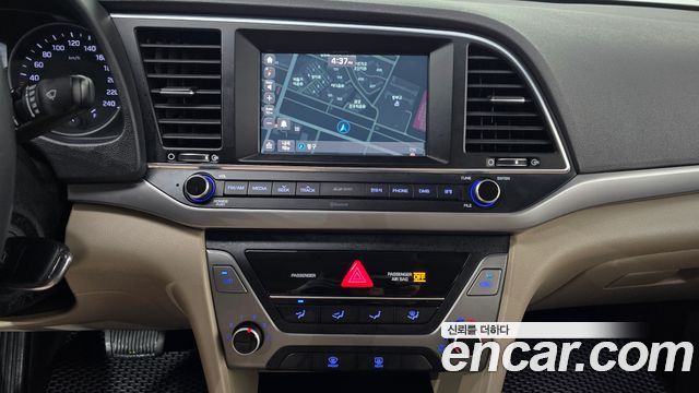 Hyundai AVANTE 2016 — photo 20