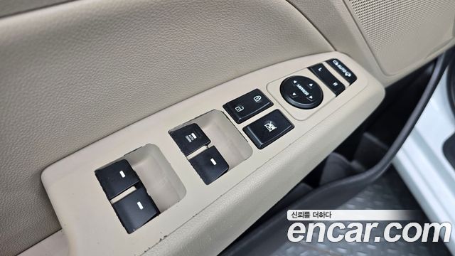 Hyundai AVANTE 2016 — photo 25