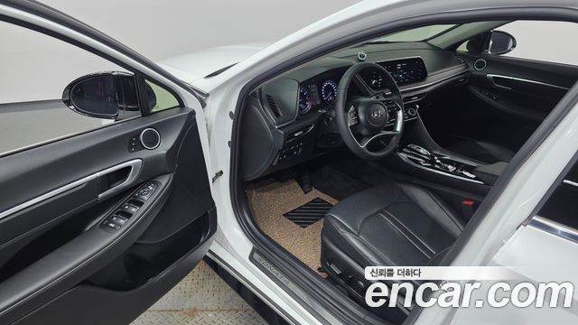 Hyundai Sonata 2023 — photo 13