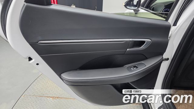 Hyundai Sonata 2023 — photo 15
