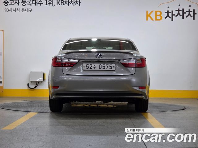 Lexus ES 2016 — photo 6