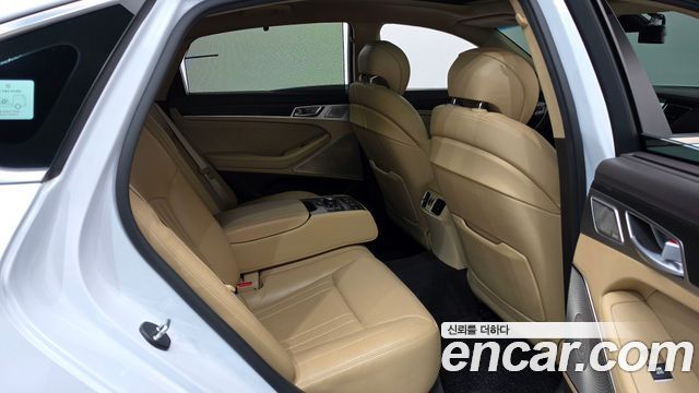 Hyundai Genesis 2016 — photo 17