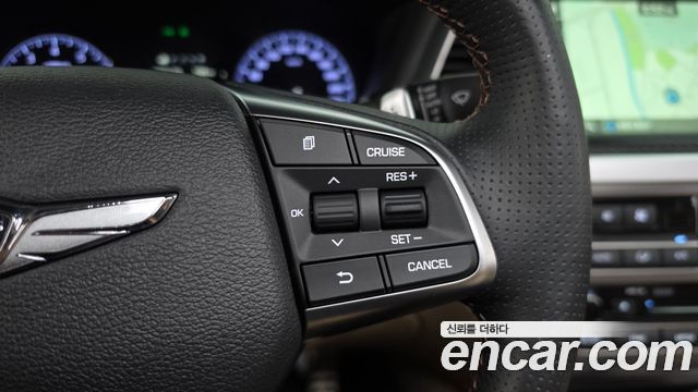 Hyundai Genesis 2016 — photo 22