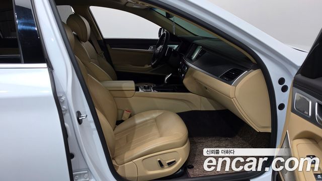 Hyundai Genesis 2016 — photo 16
