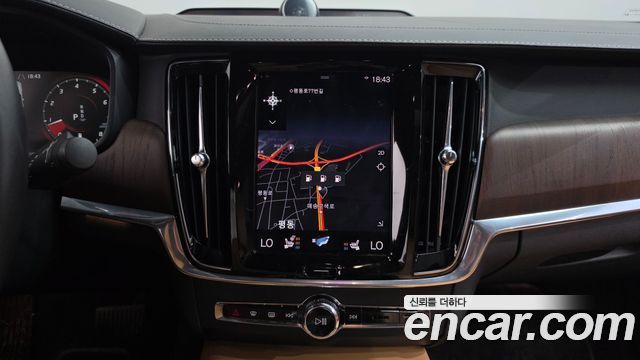 Volvo S90 2021 — photo 14