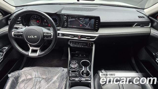 Kia K5 2022 — photo 10