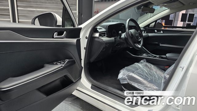 Kia K5 2022 — photo 13