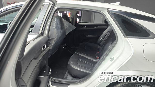 Kia K5 2022 — photo 18