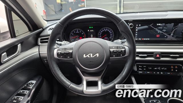 Kia K5 2022 — photo 19