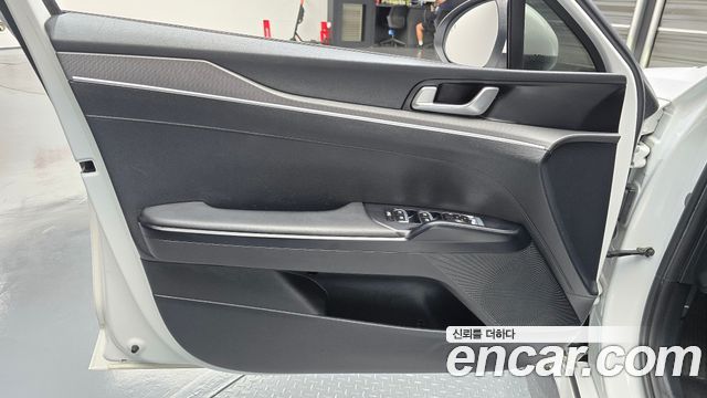 Kia K5 2022 — photo 14