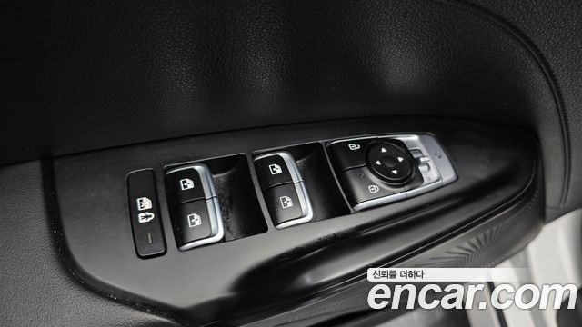 Kia K5 2022 — photo 30