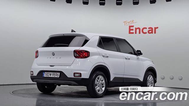 Hyundai Venue 2022 — photo 2