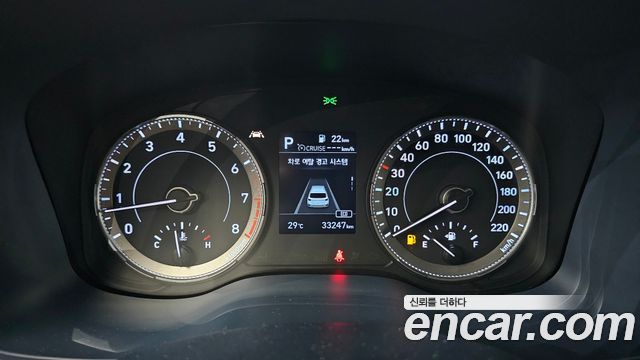 Hyundai Venue 2022 — photo 11