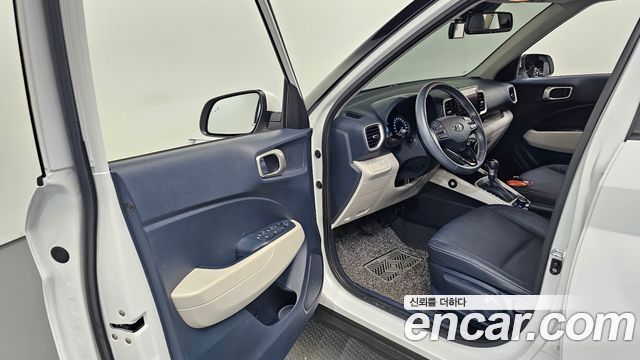 Hyundai Venue 2022 — photo 13