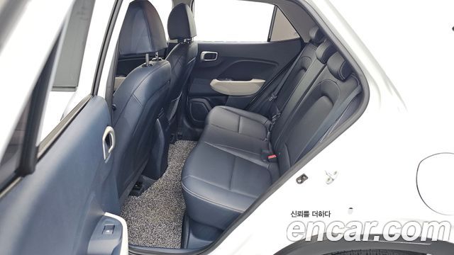 Hyundai Venue 2022 — photo 17
