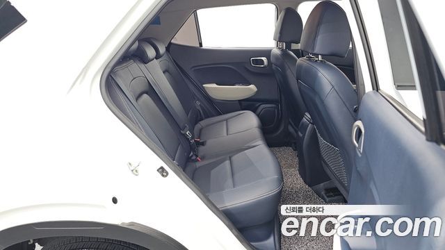 Hyundai Venue 2022 — photo 18