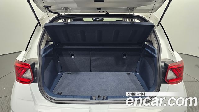 Hyundai Venue 2022 — photo 24