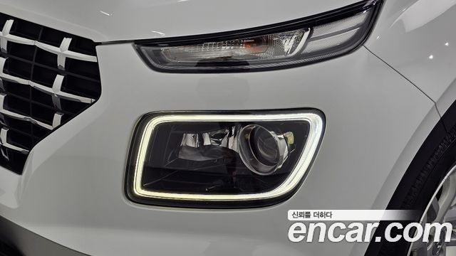 Hyundai Venue 2022 — photo 8