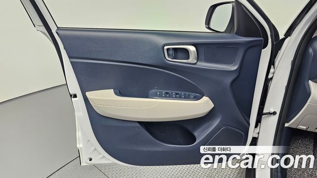 Hyundai Venue 2022 — photo 14
