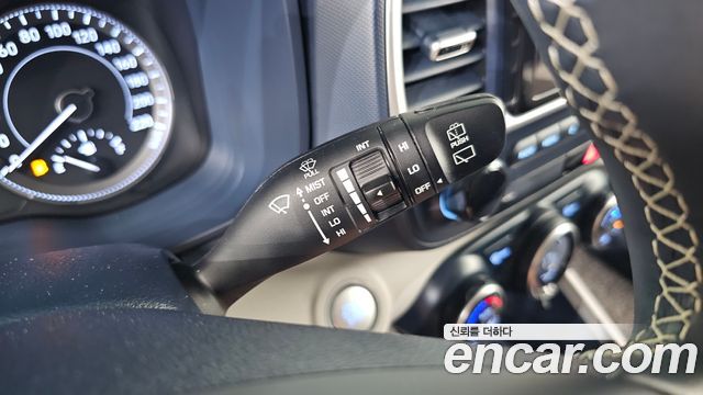 Hyundai Venue 2022 — photo 28