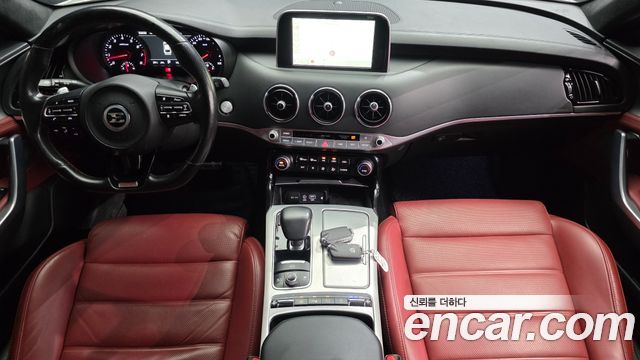 Kia Stinger 2018 — photo 10