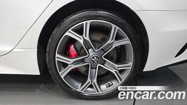 Kia Stinger 2018 — photo 7