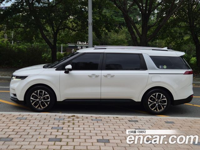 Kia Canival 2021 — photo 3