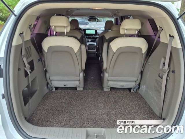 Kia Canival 2021 — photo 11