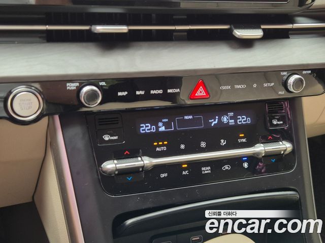 Kia Canival 2021 — photo 16