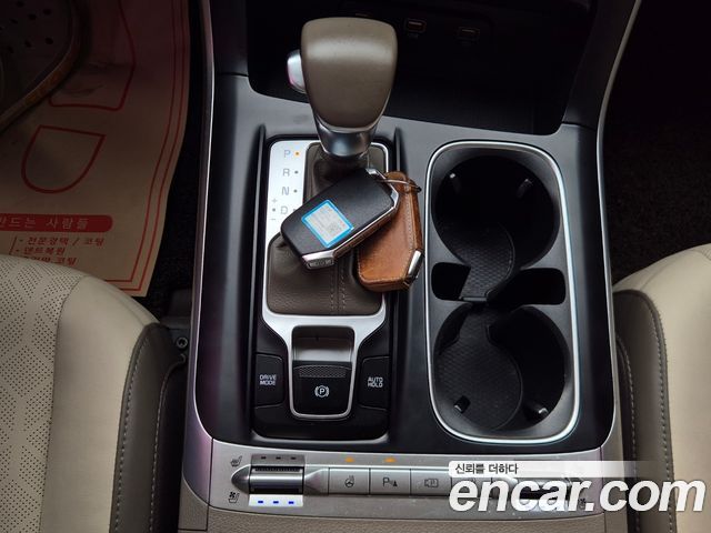 Kia Canival 2021 — photo 17
